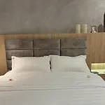 Chanttal Luxury - Boutique * Бухарест
