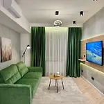 Chanttal Luxury - Boutique * Бухарест