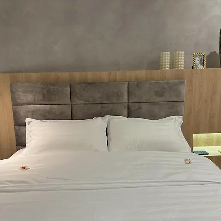 Chanttal Luxury - Boutique * Boekarest